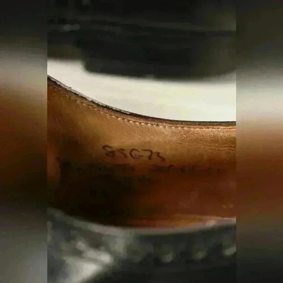 Vintage 90s  CHURCH'S Chetwynd Black Leather Brogue Dress Shoes 9.5US England - Picture 7 of 10